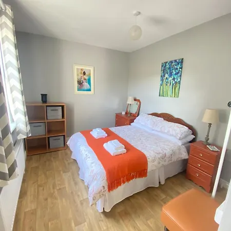 Sage - Self Catering *